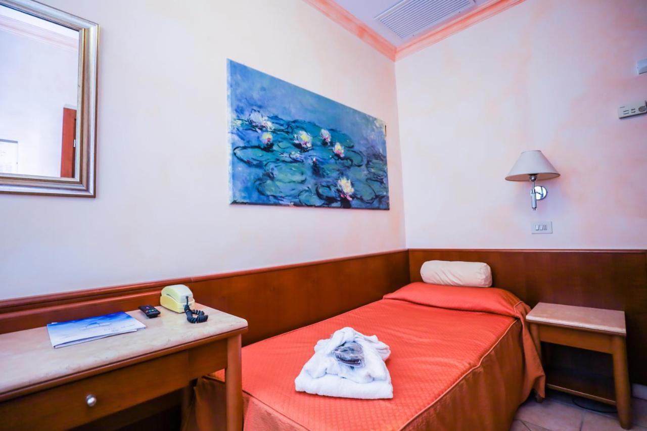 Hotel Rosalba - Valentini Family Village ベラーリア・イジェア・マリーナ エクステリア 写真